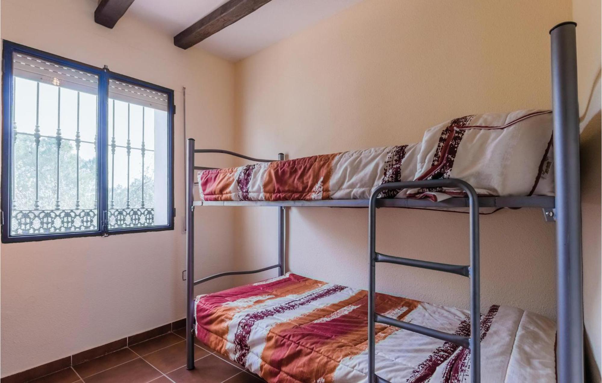Gorgeous Home In Aldeaquemada With Swimming Pool Zewnętrze zdjęcie