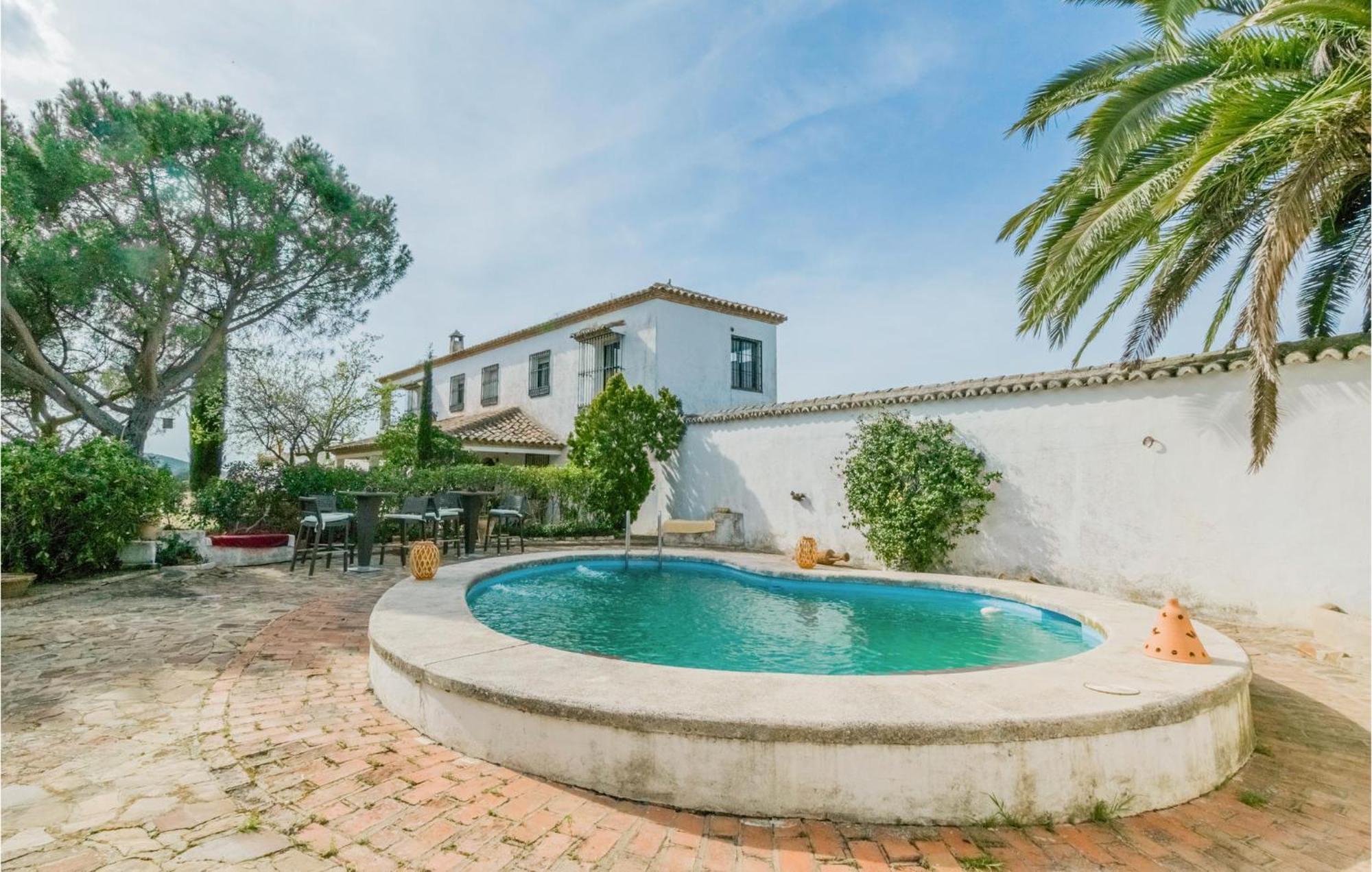 Gorgeous Home In Aldeaquemada With Swimming Pool Zewnętrze zdjęcie