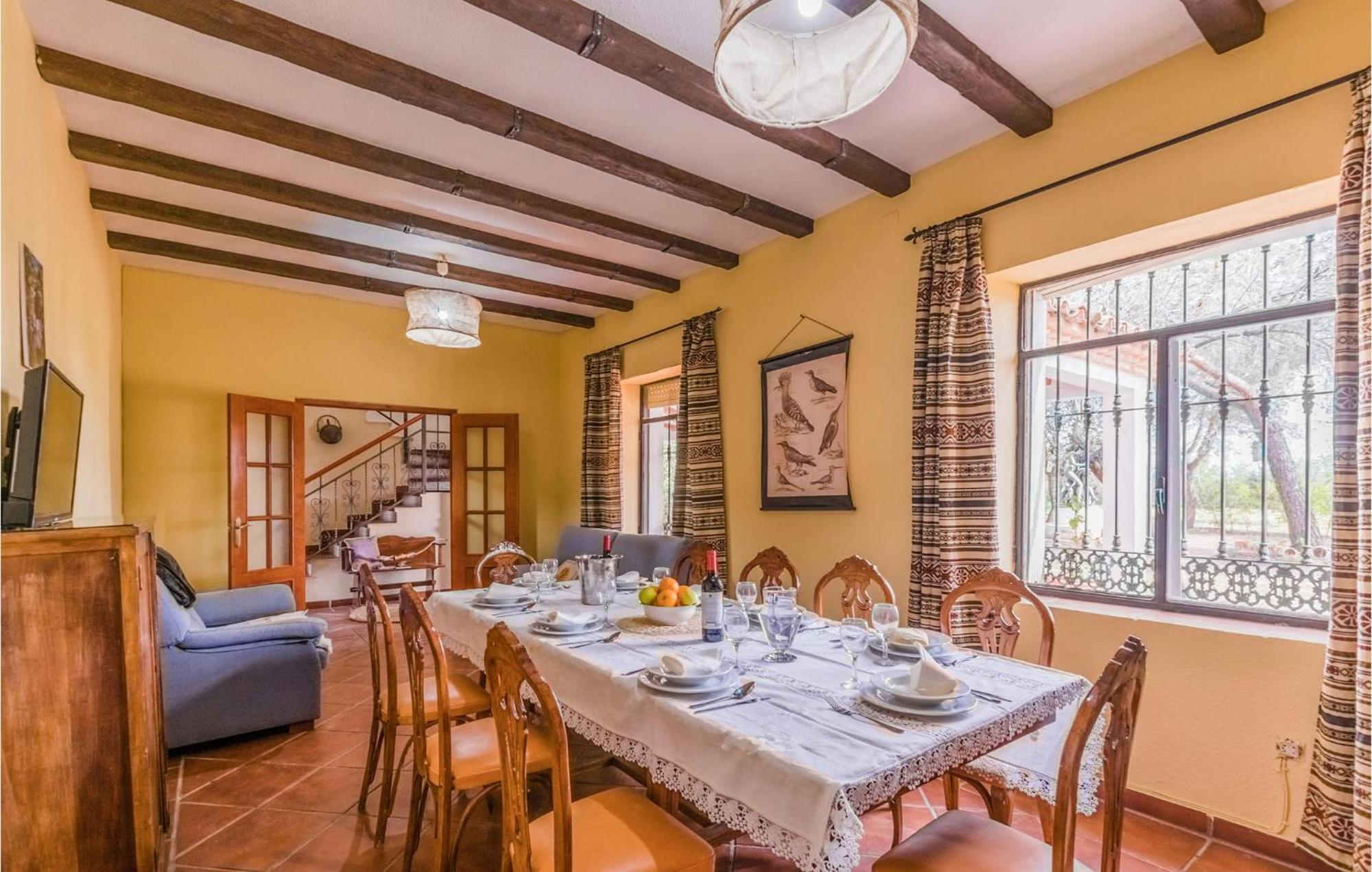 Gorgeous Home In Aldeaquemada With Swimming Pool Zewnętrze zdjęcie