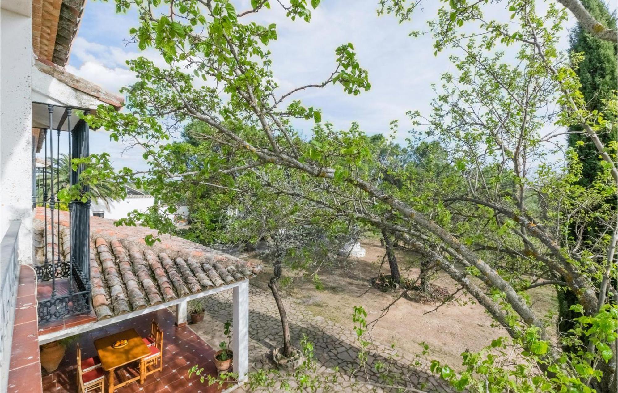 Gorgeous Home In Aldeaquemada With Swimming Pool Zewnętrze zdjęcie