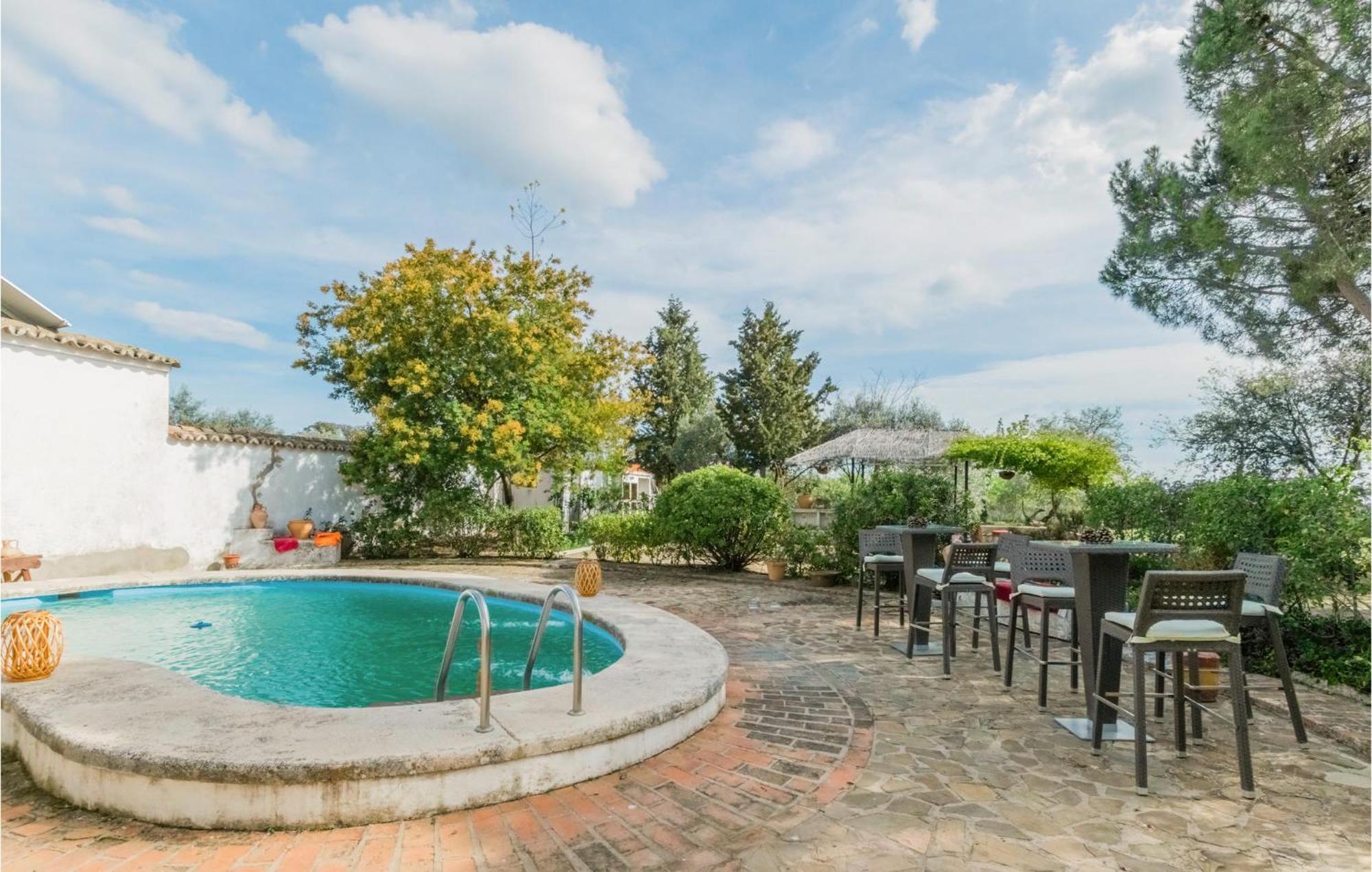 Gorgeous Home In Aldeaquemada With Swimming Pool Zewnętrze zdjęcie
